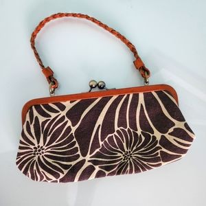 Fossil clutch purse